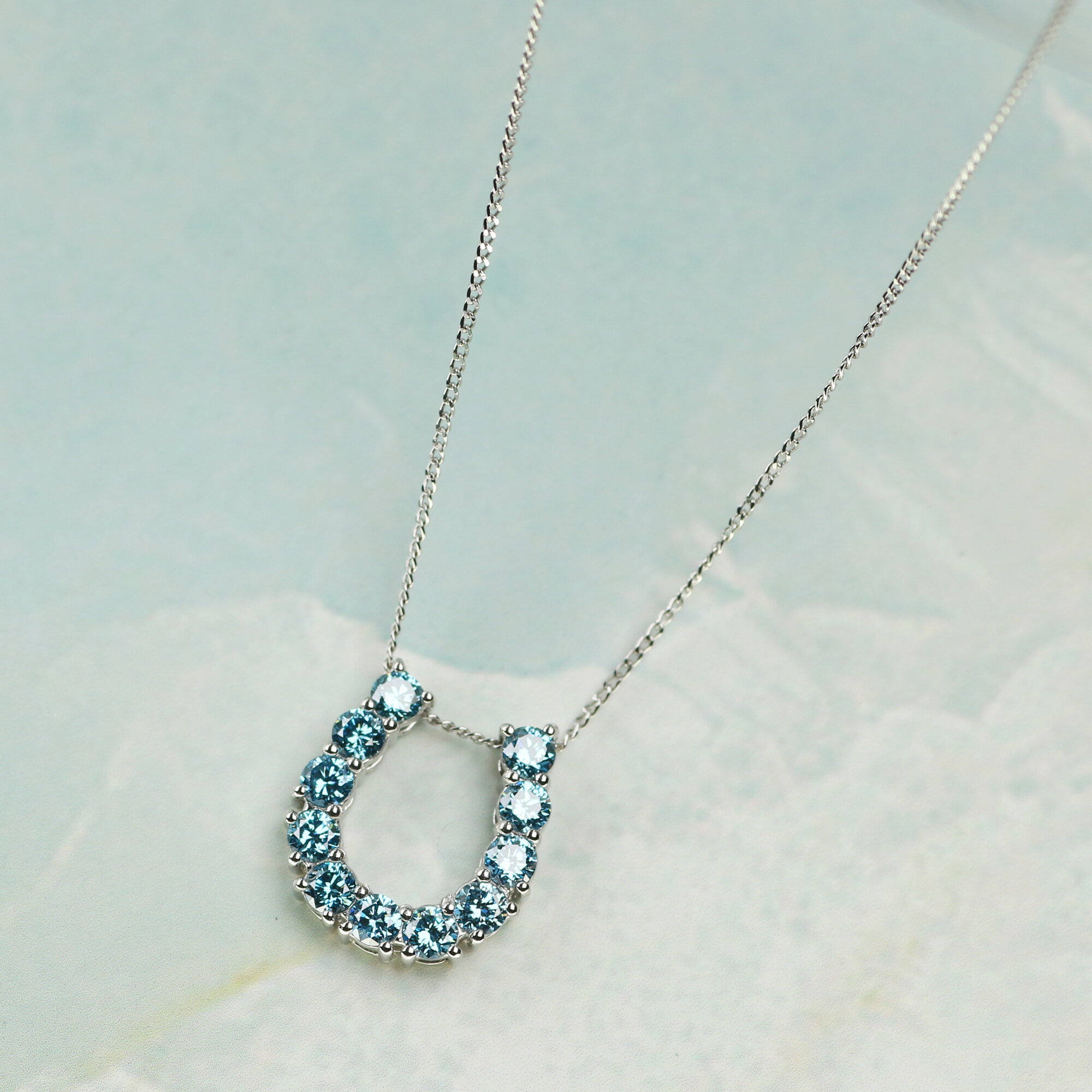 【ふるさと納税】プラチナ900 ラボブルーダイヤ0.363ct 馬蹄ネックレス / PT900-N007BL [AM319] / プラチナ900 ブルーダイヤモンド 馬蹄ネックレス アクセサリー ギフト プレゼント サムネイル2