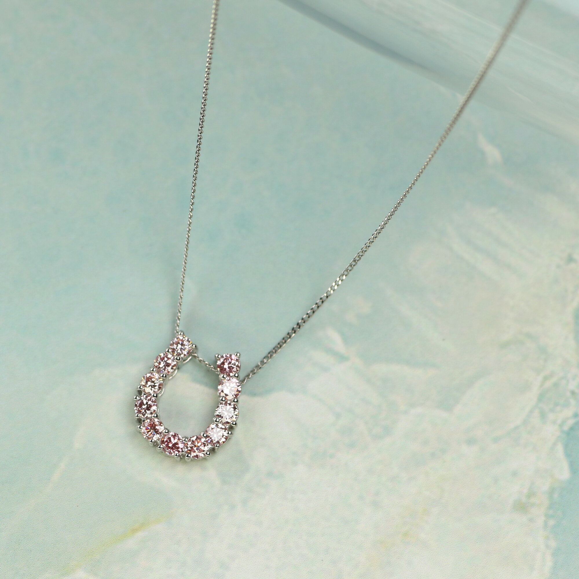 【ふるさと納税】プラチナ900 ラボピンクダイヤ0.363ct 馬蹄ネックレス / PT900-N007PK [AM320] / プラチナ900 ピンクダイヤモンド 馬蹄ネックレス アクセサリー ギフト プレゼント サムネイル2