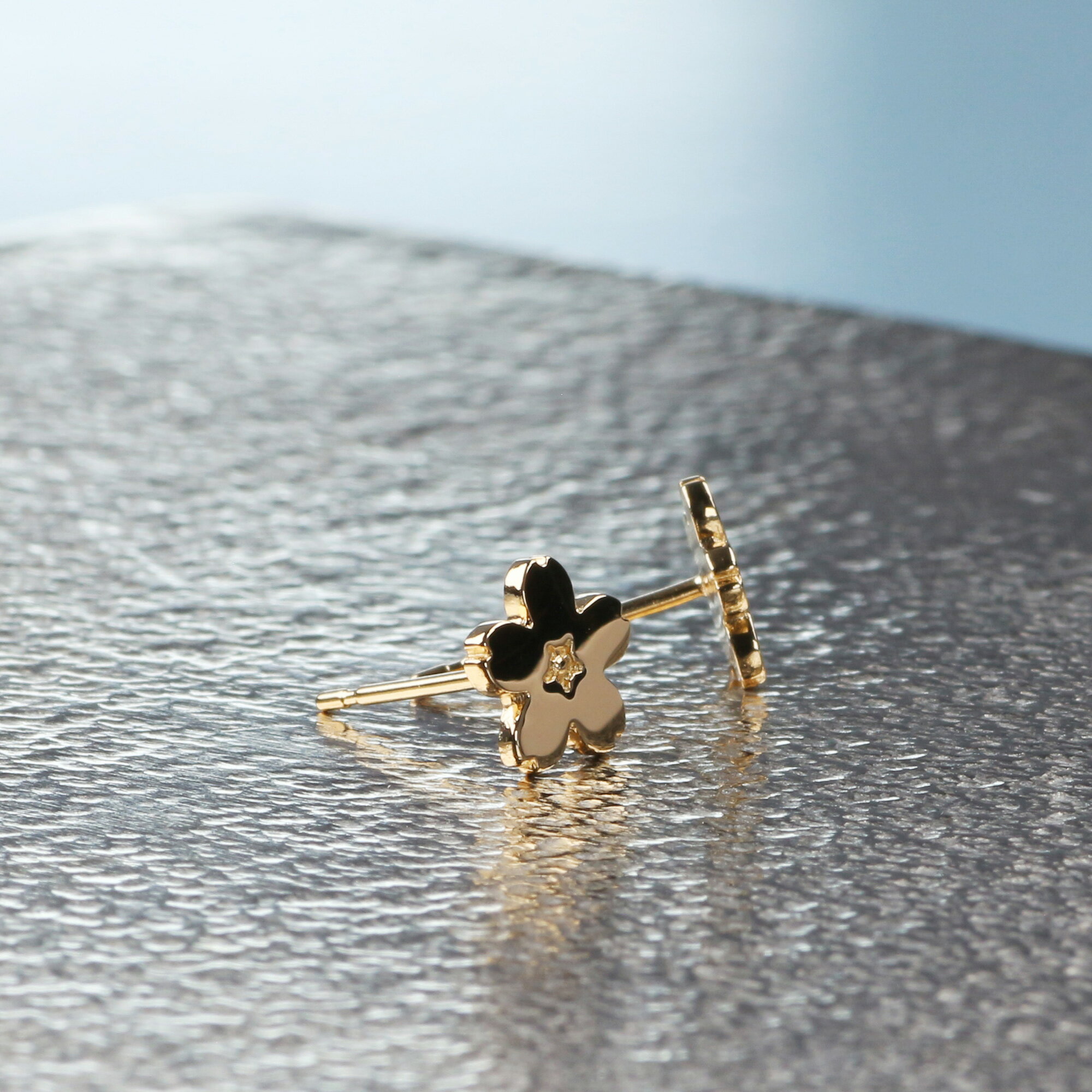 【ふるさと納税】18金イエローゴールド 桜モチーフピアス 上品ジュエリー / K18-KP002 [AM314] / 金 イエローゴールド 桜モチーフ ピアス アクセサリー 上品 ギフト プレゼント サムネイル3