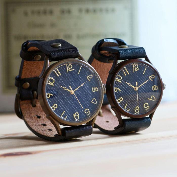 ペアウォッチ　2本セット　デニムの文字盤が可愛くておしゃれなハンドメイドウォッチ　WB063 Lサイズ：茄子紺 Xサイズ：黒