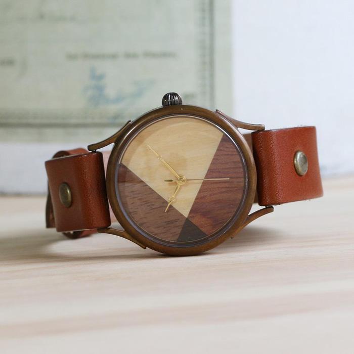 【ふるさと納税】4種類のナチュラルウッドを組み合わせて作るハンドメイドウォッチ　Lサイズ　ベルトカラー：茶　WB077L-茶 サムネイル2