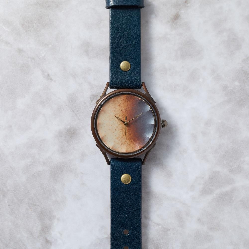 【ふるさと納税】陶器 【信楽焼】で作る腕時計　大切に愛用したい「伝統工芸品」　文字盤：茶　ベルトカラー：茄子紺　WJ010X 茶-茄子紺 サムネイル2