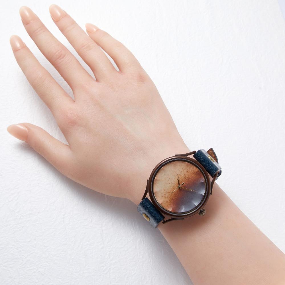 【ふるさと納税】陶器 【信楽焼】で作る腕時計　大切に愛用したい「伝統工芸品」　文字盤：茶　ベルトカラー：茄子紺　WJ010X 茶-茄子紺 サムネイル3