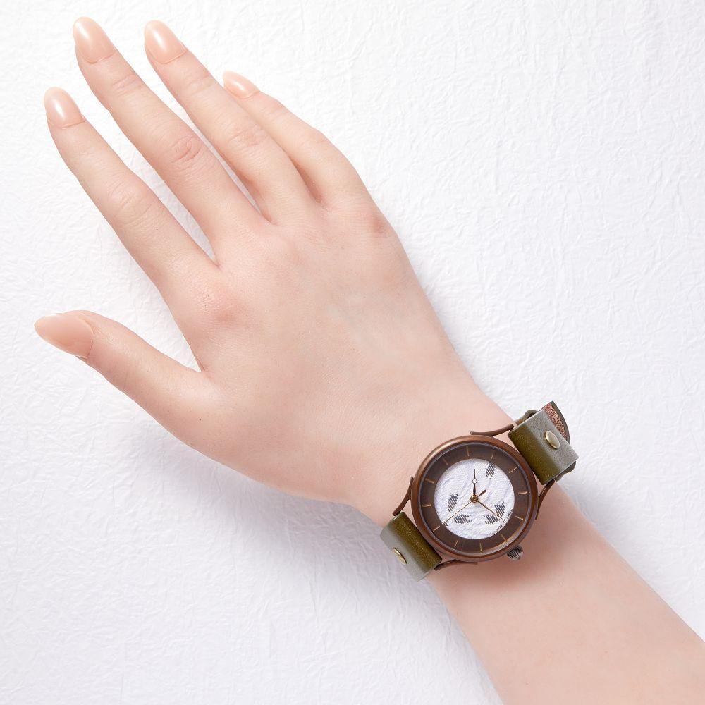 【ふるさと納税】伝統工芸品【西陣織 白】の文字盤が美しいハンドメイドウォッチ　バーデザイン　ベルトカラー：オリーブ　WJ002L 西陣白-オリーブ サムネイル3
