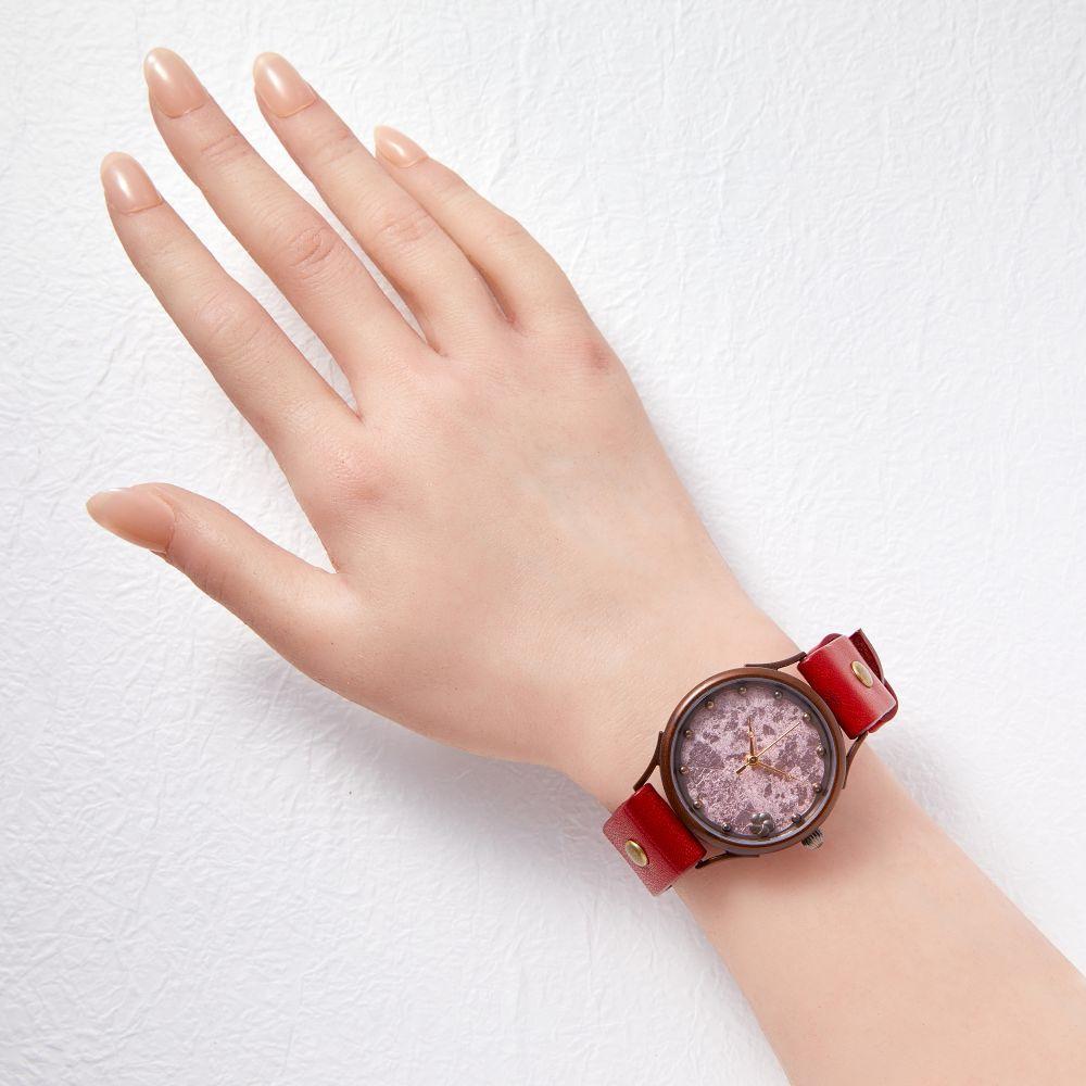 【ふるさと納税】「西陣切り紙」で作る 繊細な紋様の【撫子なでしこ】が美しいハンドメイウォッチ　ベルトカラー：赤　WJ009L 撫子-赤 サムネイル3