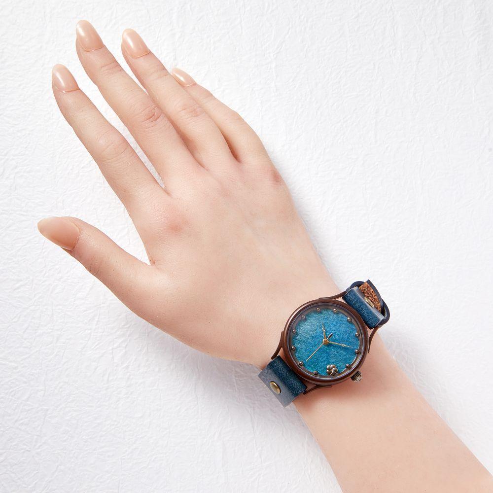 【ふるさと納税】「西陣切り紙」で作る 繊細な紋様の【浅葱あさぎ】が美しいハンドメイウォッチ　ベルトカラー：茄子紺　WJ009L 浅葱-茄子紺 サムネイル3