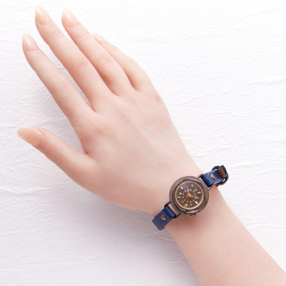 【ふるさと納税】天然樹木【ウォールナット】と八角形デザインの文字盤が可愛い腕時計　Sサイズ　ベルトカラー：茄子紺　WB007S W4-茄子紺 サムネイル2