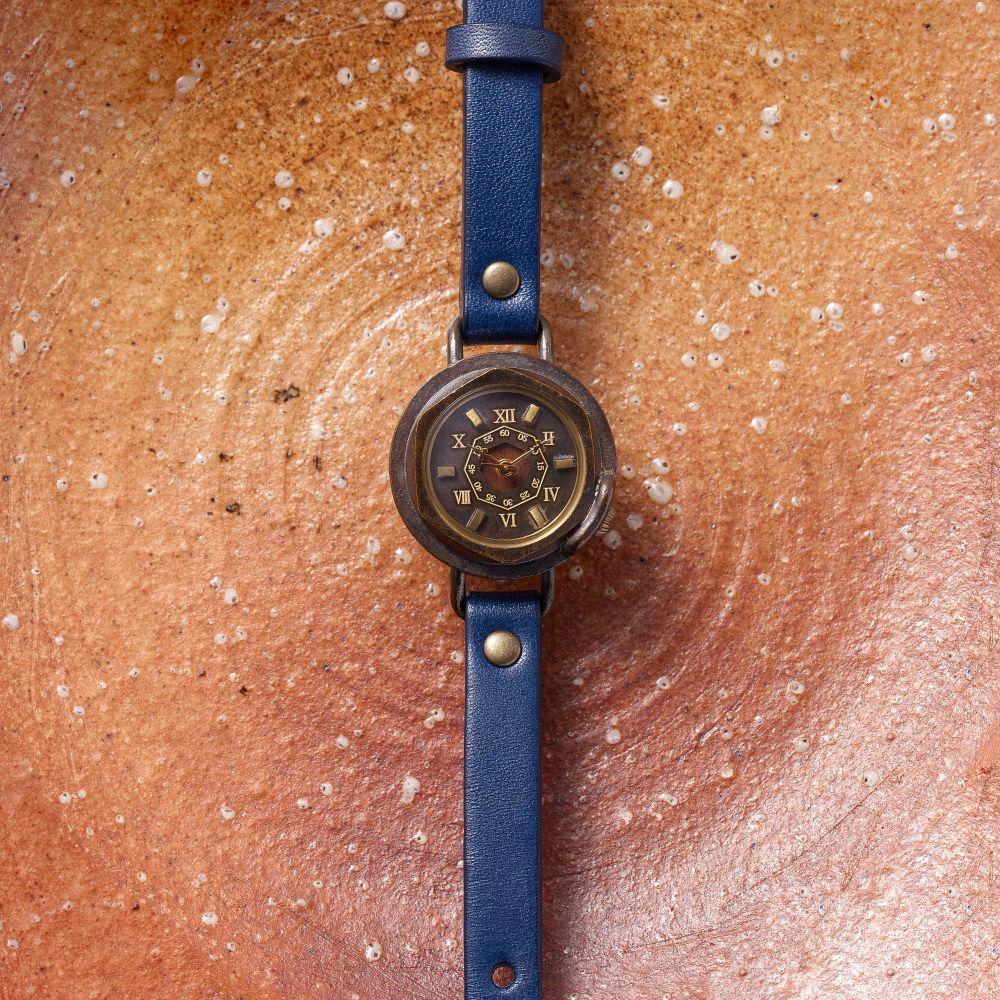 【ふるさと納税】天然樹木【ウォールナット】と八角形デザインの文字盤が可愛い腕時計　Sサイズ　ベルトカラー：茄子紺　WB007S W4-茄子紺 サムネイル3