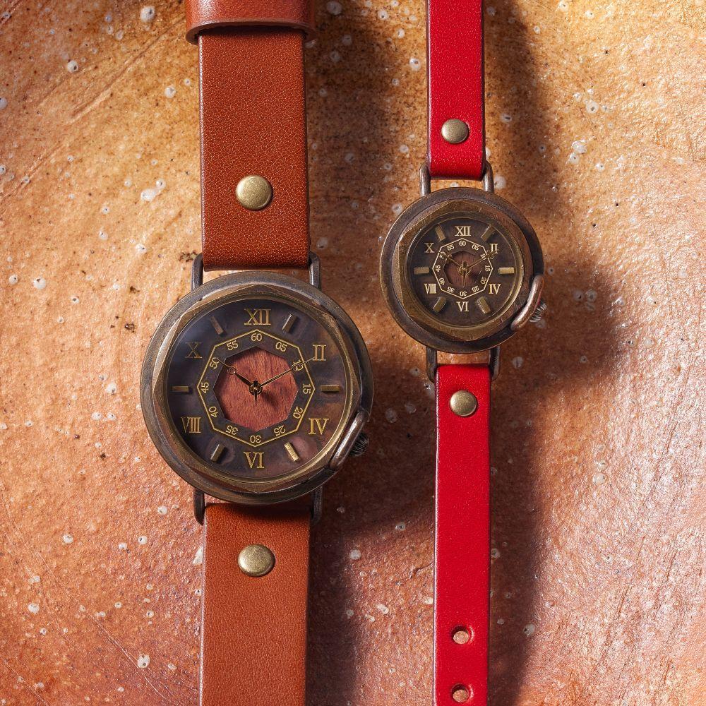 【ふるさと納税】【ペアウォッチ】 天然樹木「ウォールナット」「ブビンカ」で作る八角形文字盤がクールで美しいハンドメイドウォッチ WB007ペアセット SサイズW4-赤・MサイズW2-茶 サムネイル2