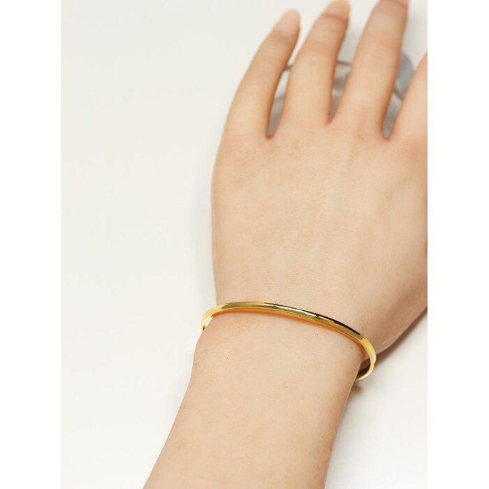 【ふるさと納税】【K18イエローゴールドバングル】逆甲丸のデザインが印象的で美しいバングル 上品な大人カラーが人気　K18-B003 サムネイル2