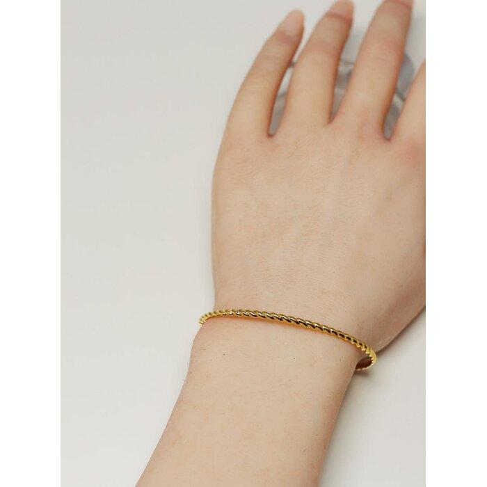 【ふるさと納税】【K10イエローゴールドバングル】個性的なねじりデザインとクラシカルな輝きが印象的 大人カラーが人気　K10-B004 サムネイル2