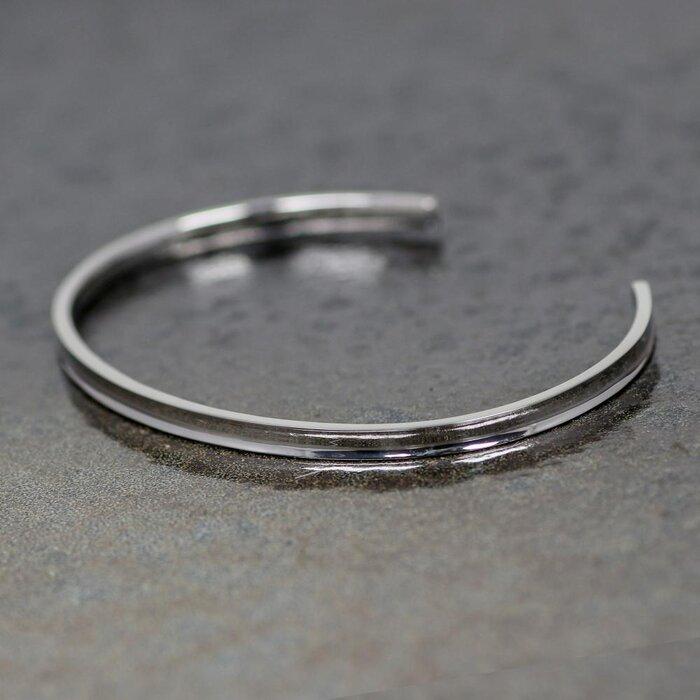 【ふるさと納税】【SILVERプラチナコーティング】逆甲丸のデザインが印象的で美しいバングル クールな大人カラーが人気　SV-B003 サムネイル3