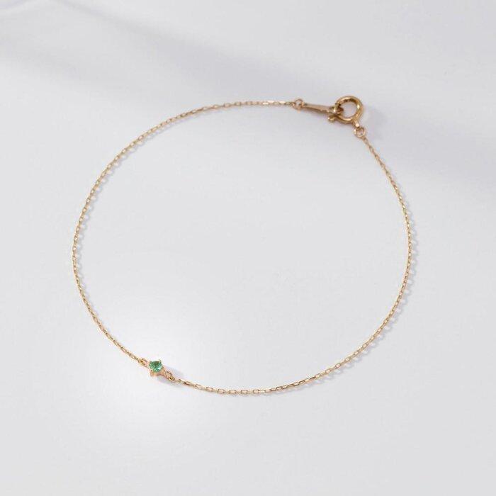 【ふるさと納税】K10イエローゴールド 天然石ブレスレット【5月誕生石エメラルド】華奢見え 4本たてづめ 長さ17cm　K10-07-05 / 金 ゴールド ジュエリー アクセサリー ギフト プレゼント レディース シンプル 定番 サムネイル2
