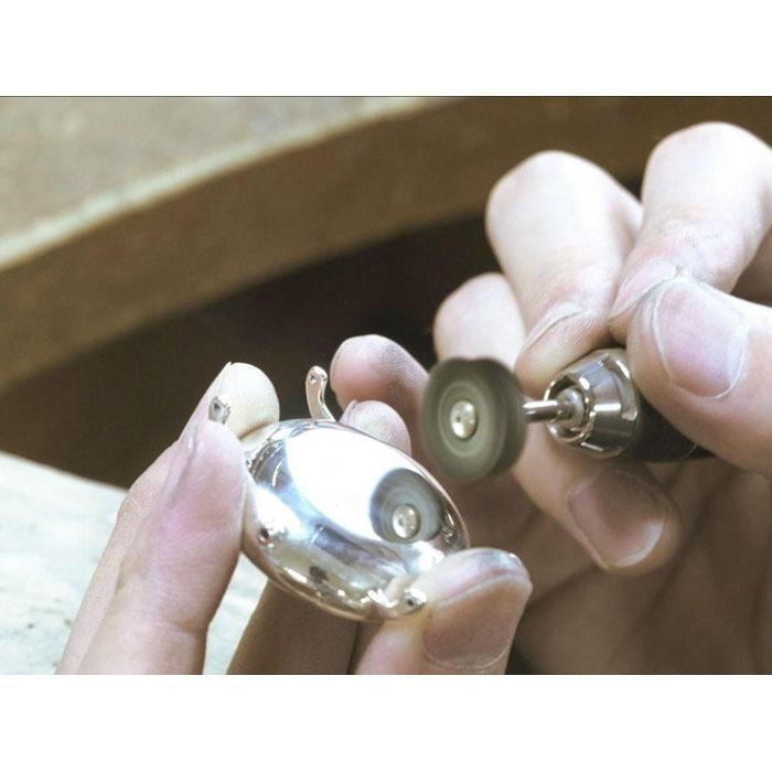 【ふるさと納税】一期一会 【銀】をひとつひとつ手作業で削り出して作る【機械-手巻き式】ハンドメイドウォッチ　WS001-黒 サムネイル3