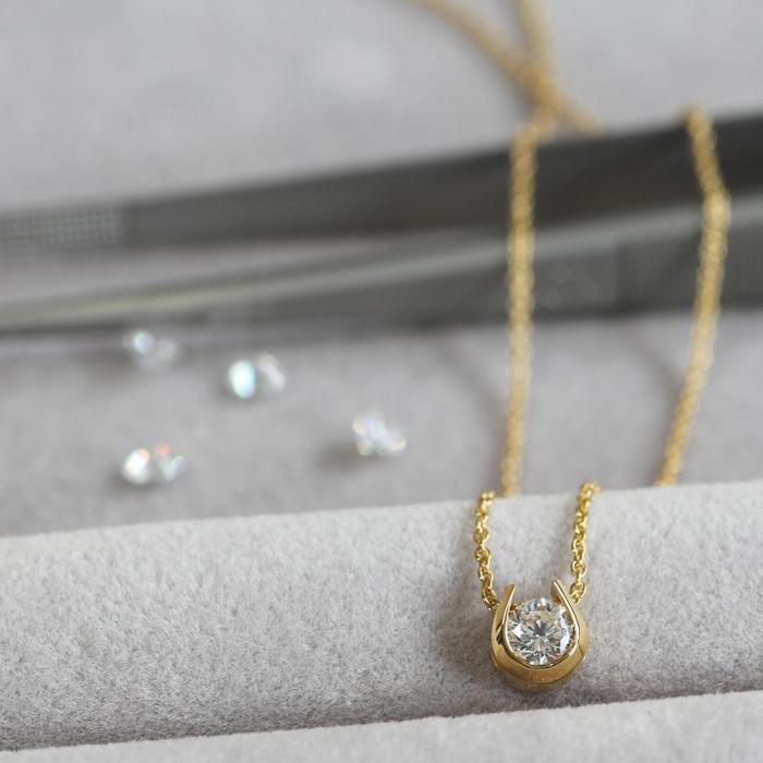 サステナブルなジュエリーを ラボグロウンダイヤモンド K18 ネックレス 0.2ct 馬蹄デザイン　LAB-K18-006