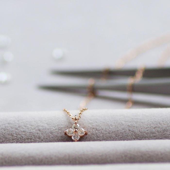 【ふるさと納税】【K10ピンクゴールドダイヤモンドネックレス】大人気 可愛い4枚花びらのダイヤモンド0.132ct 長さ40cm　KN01001D / 金 ゴールド ダイヤ ジュエリー アクセサリー ギフト プレゼント レディース シンプル 定番 - 画像2