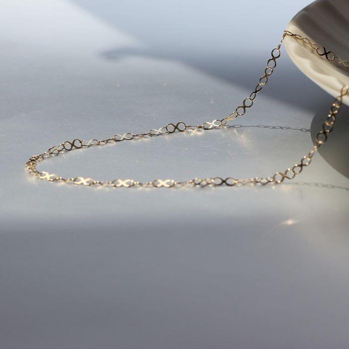 【K10イエローゴールド チェーンネックレス】永遠の結びつきインフィニティチェーン 個性的な胸元に 長さ40cm　SN1008-K10(40) / 金 ゴールド ジュエリー アクセサリー ギフト プレゼント レディース シンプル 定番