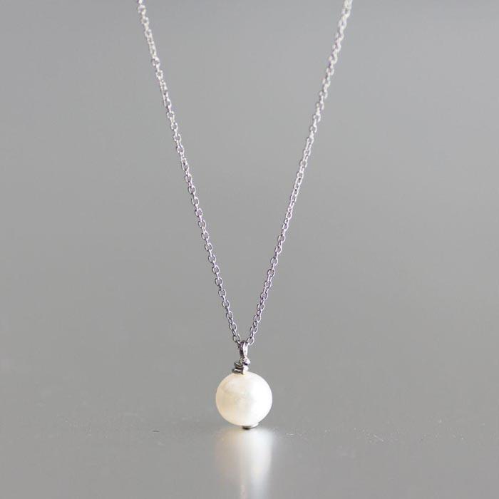 小さいながらも存在感のある 6mm 淡水パールネックレス チェーンカラー：シルバー サイズ：45cm PE002S