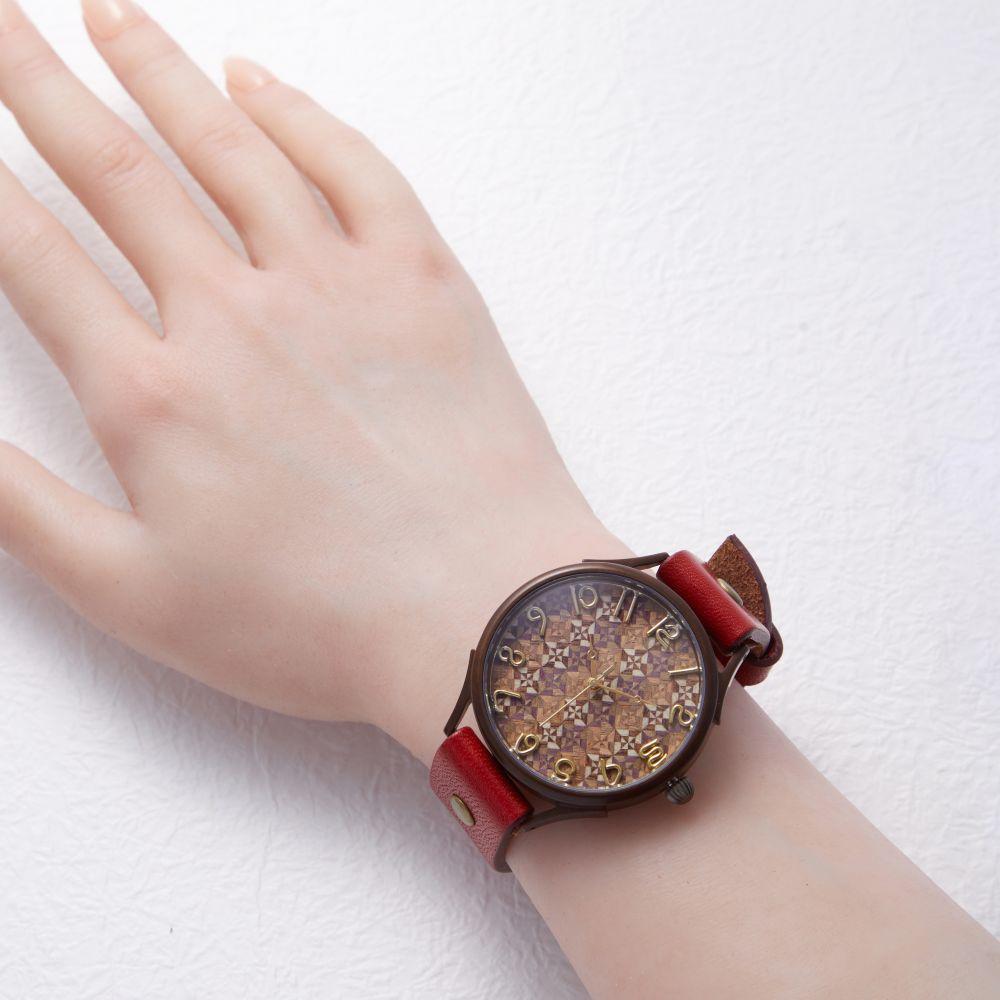 【ふるさと納税】伝統工芸【寄木細工】で作るハンドメイドウォッチ　極小切違デザイン　Xサイズ　ベルトカラー：赤　WJ011X 02-赤 サムネイル3