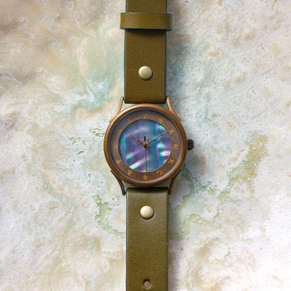 【ふるさと納税】伝統工芸品【螺鈿(らでん)黒】の文字盤が美しい腕時計　干支インデックス　ベルトカラー：オリーブ　WJ001L 螺鈿黒-オリーブ サムネイル2