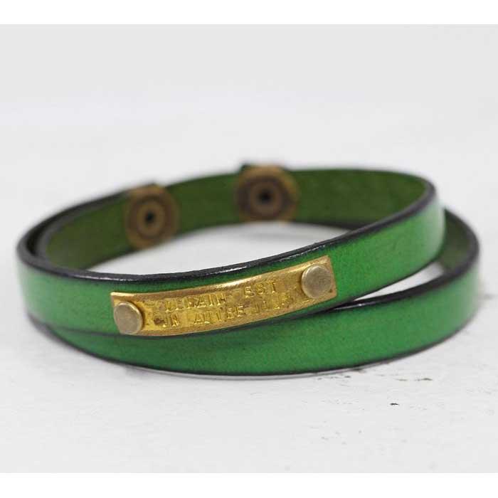 レザーブレスレット 格言メッセージが刻まれたプレート付き 牛革　イタリアンレース　レザーカラー：緑　WL003-緑