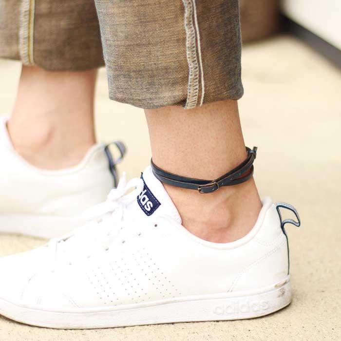 【ふるさと納税】【栃木レザー 3重巻きブレスレット アンクレット】自由にアレンジを楽しめるデザイン レザーカラー：茄子紺　WL009 茄子紺 サムネイル2