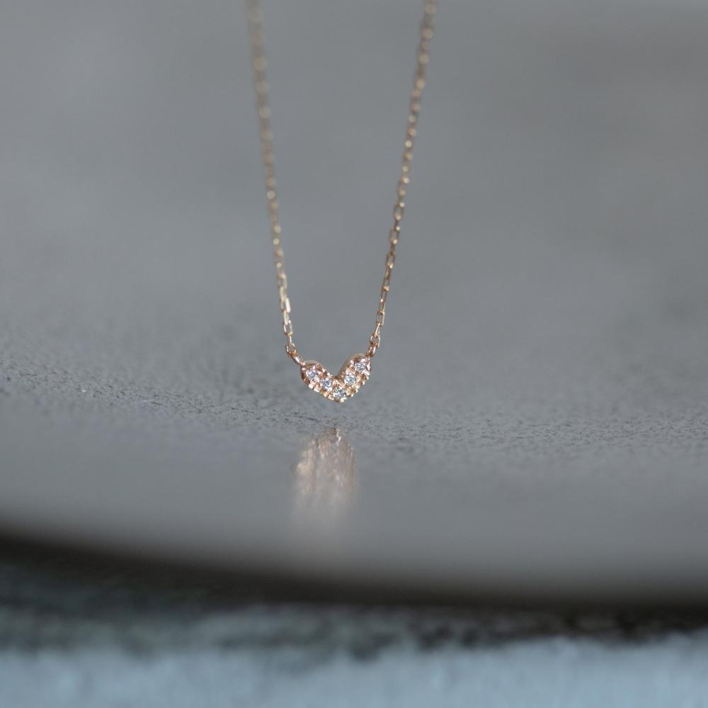 【ふるさと納税】人気デザイン！【K18イエローゴールドダイヤモンドネックレス】ぷっくりハートデザインでデコルテを可愛く演出　K18-01-06 / 金 ゴールド ダイヤ ジュエリー アクセサリー ギフト プレゼント レディース シンプル 定番 サムネイル3