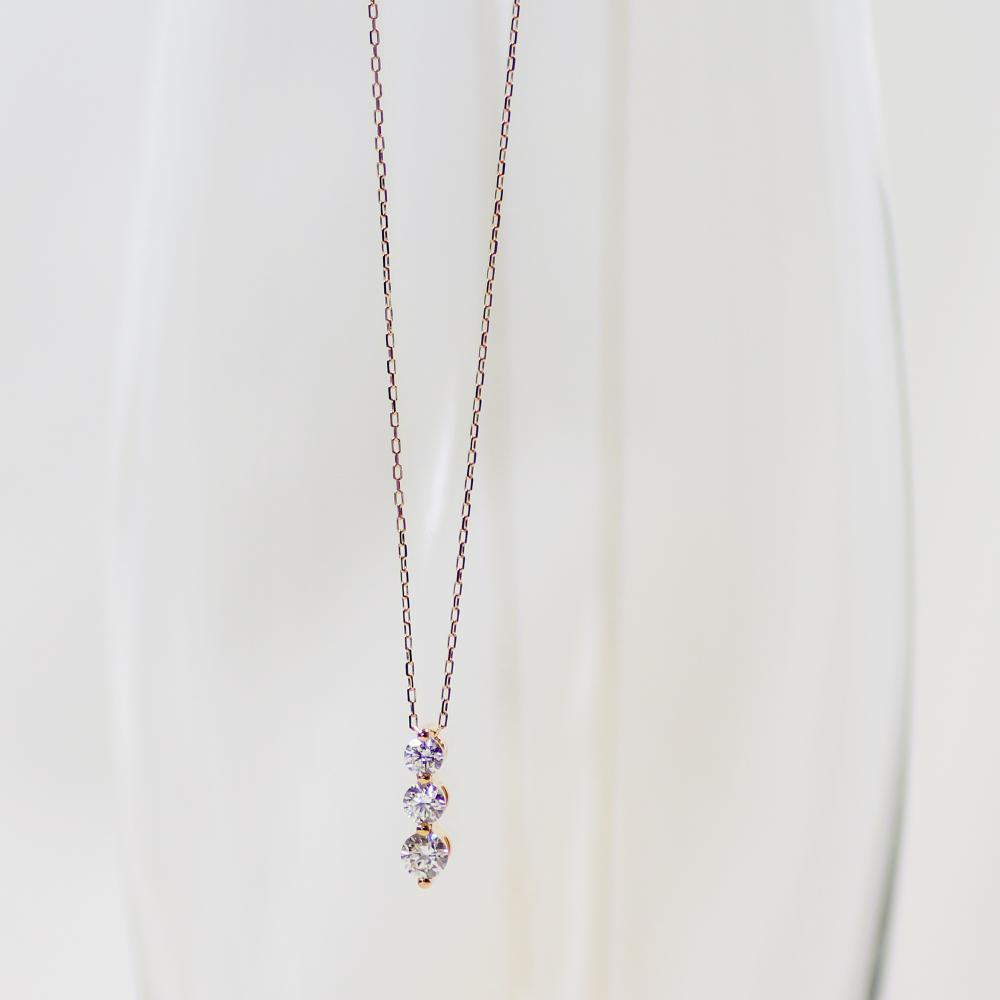 【K10イエローゴールド ラボダイヤモンドネックレス】0.435ct 3粒ダイヤのトリロジーネックレス 上品な美しさ 長さ50cm　K10-N006