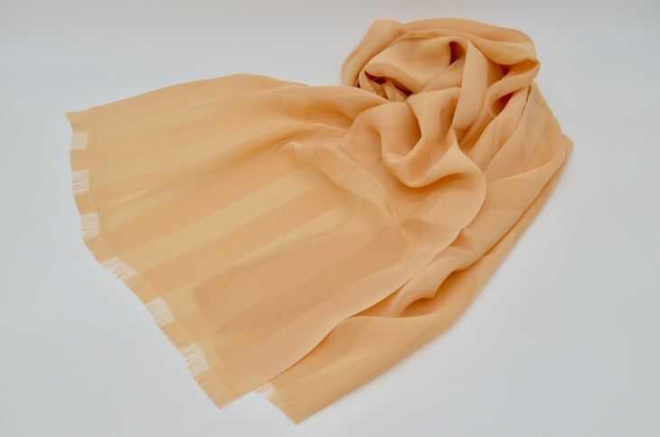 【浜ちりめん】 kinuminaさわやかストール(シェーディング無地染めタイプ) 滋賀県長浜市/シルクライフジャパン株式会社 [AQBZ011] 浜ちりめん シルク 絹 工芸 絹織物 ストール スカーフ ファッション小物人気 おすすめ