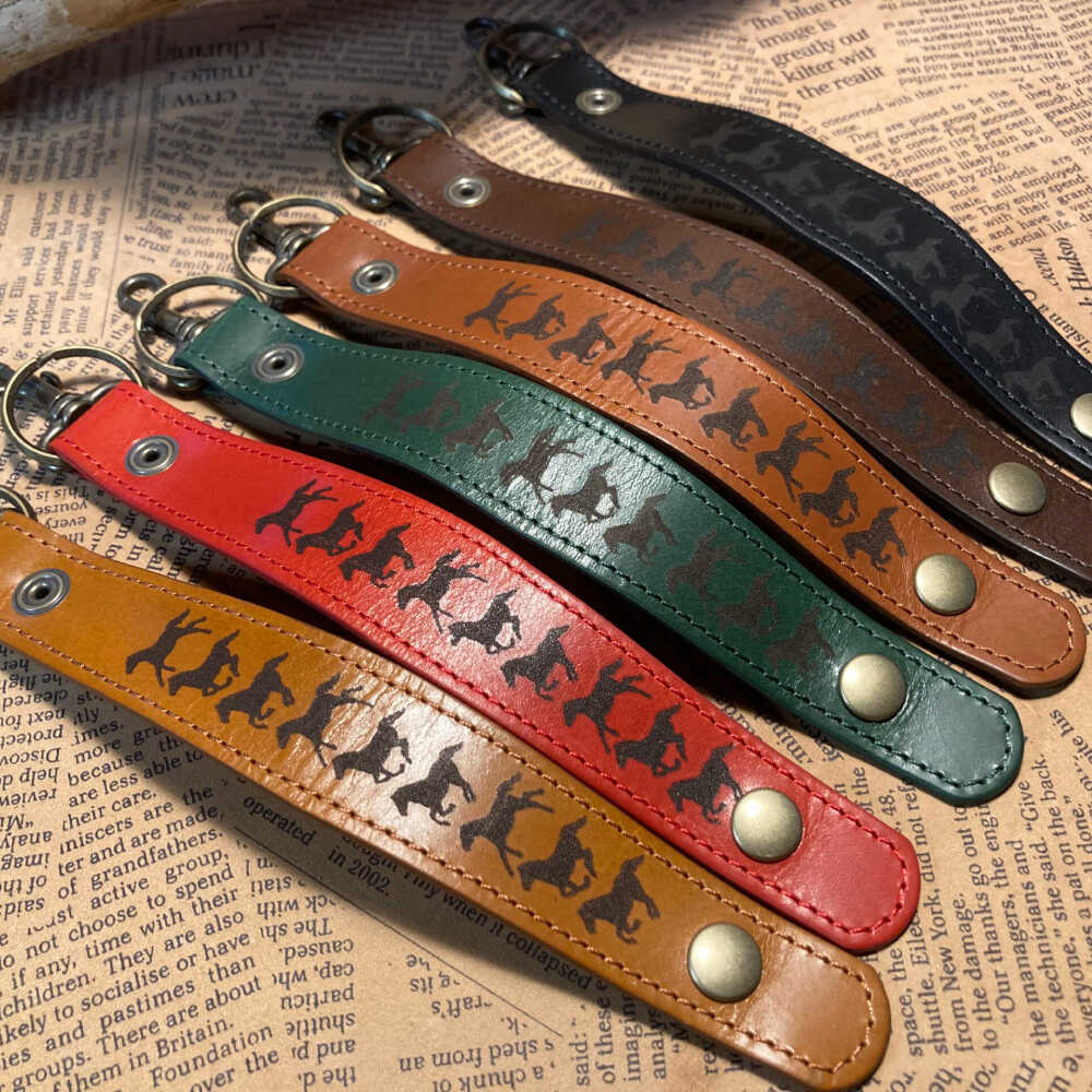 【ふるさと納税】【選べるカラー】馬九いくキーリング / 競馬 馬 競走馬 本革 革小物 ハンドメイド レザー 雑貨 日用品 / 栗東市 / 株式会社ブルズエフ[BIAU002] サムネイル2