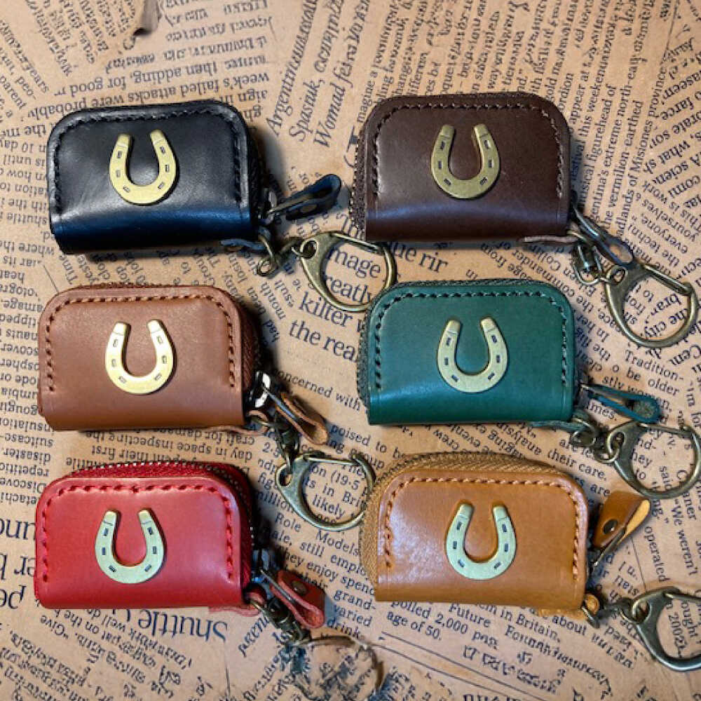 【選べるカラー】蹄鉄付きミニミニコインケース / 競馬 馬 競走馬 本革 革小物 ハンドメイド レザー 雑貨 日用品 / 栗東市 / 株式会社ブルズエフ[BIAU037]