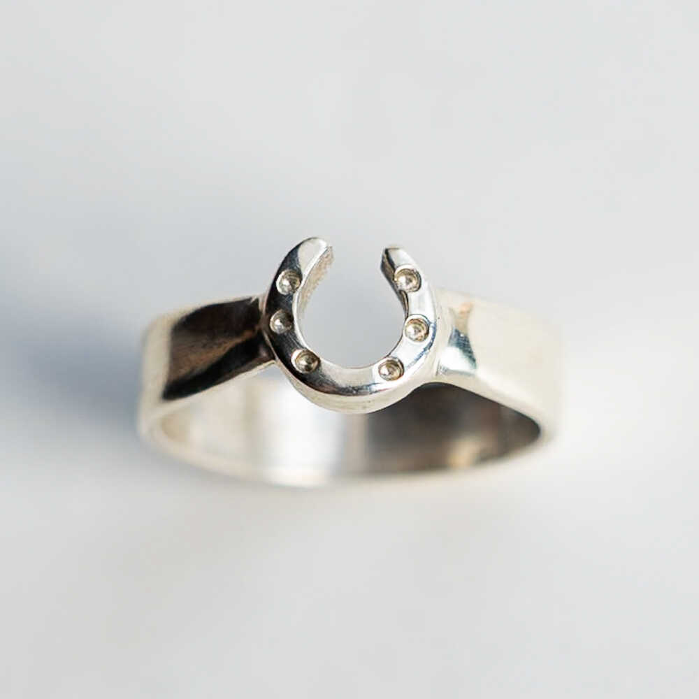 【ふるさと納税】【選べるサイズ】 馬蹄 リング シルバー925 5mm 14号〜20号 / 競馬 馬 グッズ 馬蹄 ハンドメイド リング アクセサリー シルバー / 栗東市 / norim[BIBP016] サムネイル2