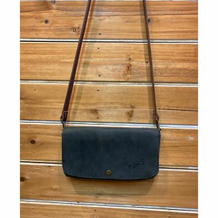 【本革】スマホも入るお財布ポシェット（大）［ダークネイビー］ | 甲賀市 本革 レザー 財布 ポシェット スマホ収納 コンパクト 高級感 人気 おすすめ 鞄 カバン ファッション 小物 ギフト プレゼント お取り寄せ 通販 送料無料 ふるさと納税