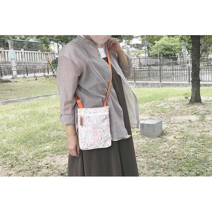 【ふるさと納税】【RAU-RAU-G YUKA（らうらうじ　ゆか)】ミニショルダー／ひと柄 | 滋賀県 野洲市 滋賀 野洲 滋賀県野洲市 楽天ふるさと 納税 支援 支援品 返礼品 返礼 特産品 名産 特産 名産品 故郷納税 おしゃれ かわいい ショルダー ショルダーバッグ ショルダーバック サムネイル2