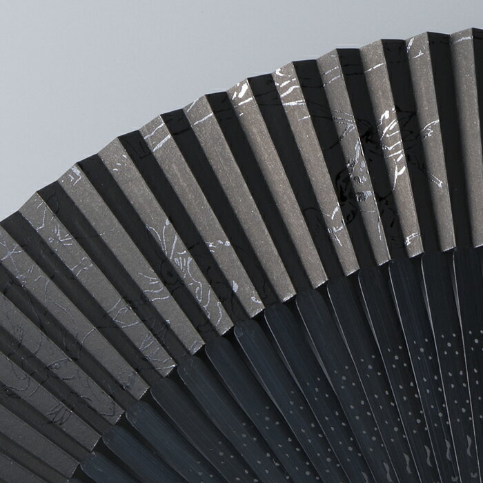 【ふるさと納税】【L-578】鈴木扇子店 鳥獣戯画うるし画黒地（親黒染骨）7.5寸(約22.5cm) ［高島屋選定品］ サムネイル2