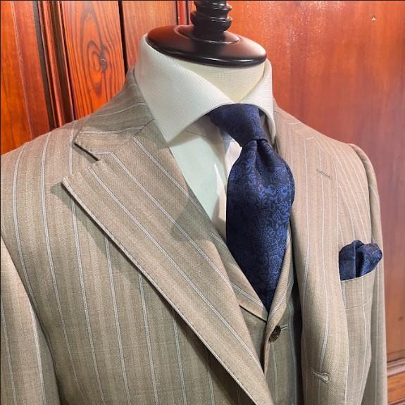 【ふるさと納税】【美濃利】Makuakeで大好評！西陣織と京友禅が織りなす京都のネクタイ《ネイビー》 | 京都 ネクタイ 京友禅 友禅 西陣 西陣織 京更紗 プレゼント ビジネス 贈り物 ギフト 伝統工芸 青 紺 京都市 サムネイル2