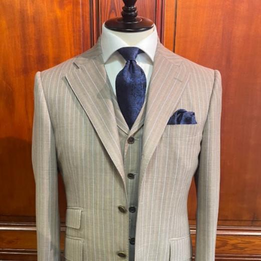 【ふるさと納税】【美濃利】Makuakeで大好評！西陣織と京友禅が織りなす京都のネクタイ《ネイビー》 | 京都 ネクタイ 京友禅 友禅 西陣 西陣織 京更紗 プレゼント ビジネス 贈り物 ギフト 伝統工芸 青 紺 京都市 サムネイル3