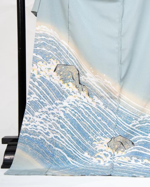 【ふるさと納税】【池内友禅】手描友禅染 色留袖（岩に流水文） | 京都市 京都 京友禅 友禅 お仕立て 着物 ギフト プレゼント 贈答 贈り物 お祝い 内祝い ご自宅用 ご家庭用 サムネイル2