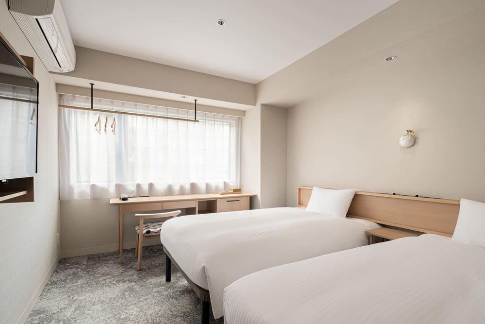 【ふるさと納税】【レフ京都八条口 by ベッセルホテルズ】京都水族館チケット付ホテル宿泊ペアご招待券〈スタンダードツイン〉［ 京都 駅近 好立地 好アクセス 便利 ホテル ペア 宿泊券 2名様 人気 おすすめ 京都水族館 ホテル 宿泊 旅行 観光 グルメ ふるさと納税 ］ - 画像3