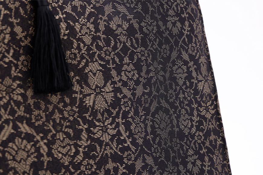 【ふるさと納税】【伊と幸】《白生地の老舗が贈る》絹のフォーマルサブバッグ（墨黒） サムネイル3