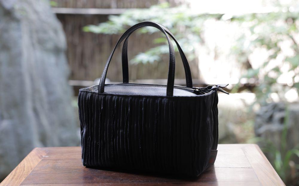 【岩則京遊(株)】畳縁バッグ 和バッグMini《黒》 | 京都 バッグ 和風 大容量 畳緑 いわのりきょうゆう　畳　鞄