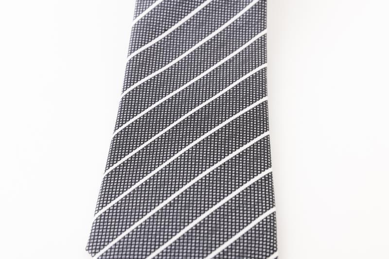 【ふるさと納税】【西陣活性化を応援！】シルク100％西陣織ネクタイ（ストライプ白ライン・グレー）│京都市 京都 西陣織 ネクタイ ギフト 贈答 サムネイル3