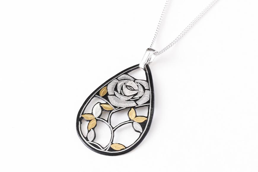 【ふるさと納税】◇【中嶋象嵌】透かしバラペンダント | ペンダント ホワイトデー 贈り物 ギフト ファッション 女性 象嵌 伝統 工芸 中嶋象嵌 サムネイル2