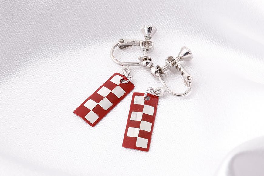 【ふるさと納税】【中嶋象嵌】長四角　ピアス〈市松〉 | イヤリング 桜 ホワイトデー 贈り物 ギフト ファッション 女性 象嵌 伝統 工芸 中嶋象嵌 サムネイル3