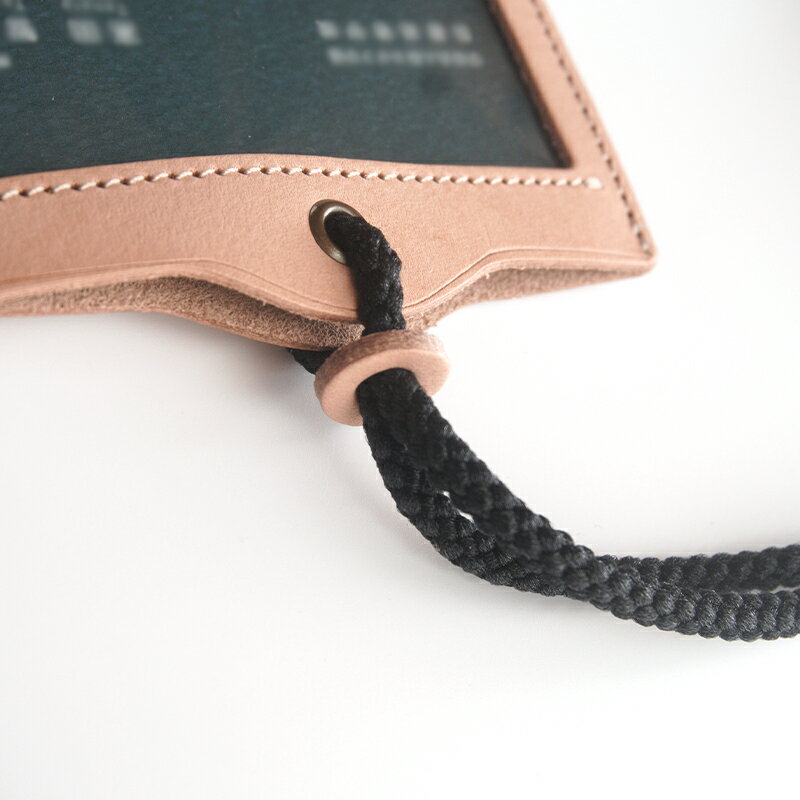 【ふるさと納税】本ヌメ牛革で使うほどに経年変化を感じ楽しめる！ 身分証ホルダー 日本製 カードケース 身分証 名刺入れ 名刺ケース 交通系ケース 頑丈 手作り 京都 綾部【送料無料】 サムネイル3