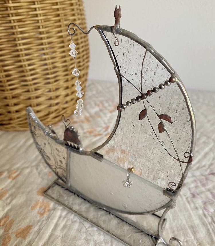 【ふるさと納税】ピアススタンド＜月のピアススタンド＞ ｜ ガラス製 ステンドグラスアクセサリー スワロフスキー インテリア おしゃれ かわいい インスタ映え 映え ハンドメイド ギフト プレゼント サムネイル2