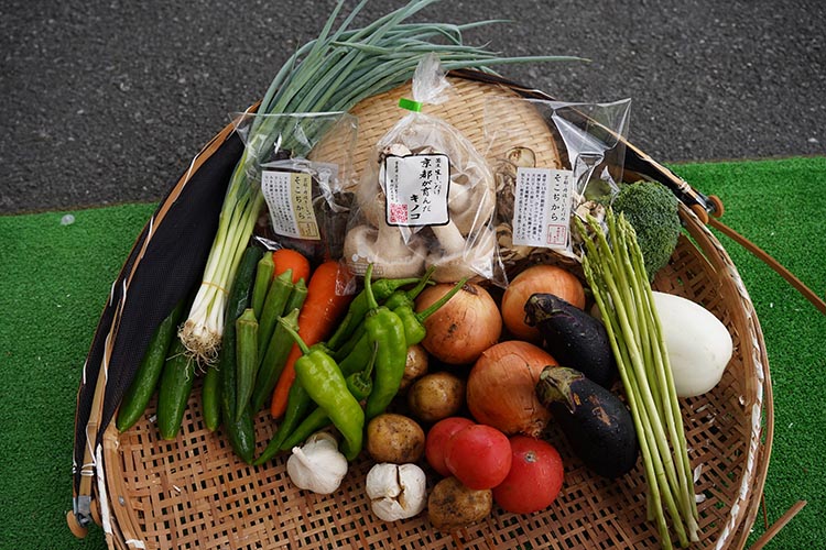 【ふるさと納税】お野菜セット アビトルベジタブル+しいたけ 合計8～10品目詰め合わせセット 季節の野菜 旬の野菜 やさい 新鮮 産地直送 きのこ キノコ 産直 国産 京都 京都産 ※北海道・沖縄・離島への配送不可 - 画像2