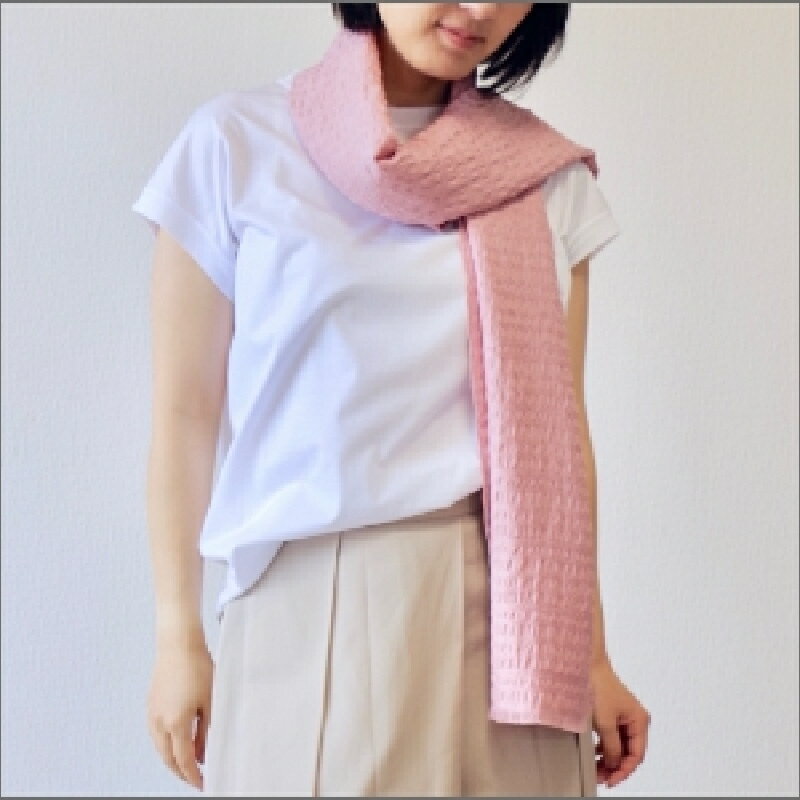 【ふるさと納税】フィルタンゴ ストール【洗える丹後ちりめんのシルク】西洋更紗柄　サーモンピンク　ギフトにもおすすめ。 シルク 丹後ちりめん ファッション 洗える 贈り物 記念日 ギフト プレゼント ふるさと納税シルクストール ふるさと納税 ストール サムネイル3