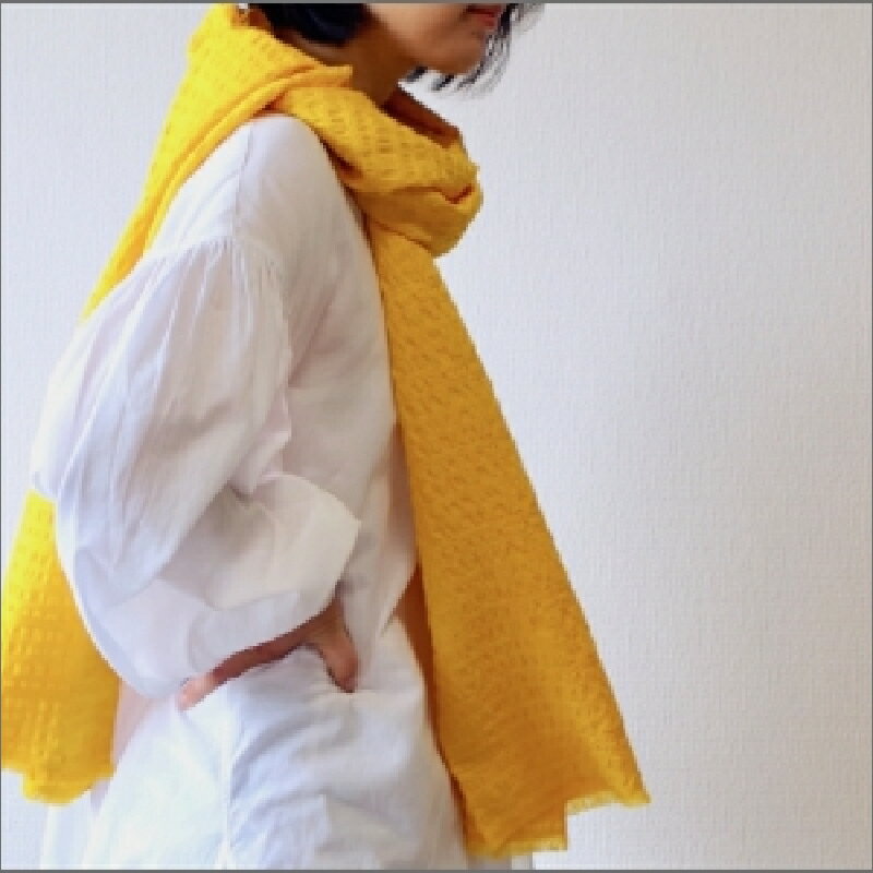 【ふるさと納税】フィルタンゴ ストール【洗える丹後ちりめんのシルク】西洋更紗柄　オレンジイエロー 　ギフトにもおすすめ。 シルク 丹後ちりめん ファッション 洗える 贈り物 記念日 ギフト プレゼント ふるさと納税シルクストール ふるさと納税 ストール サムネイル3