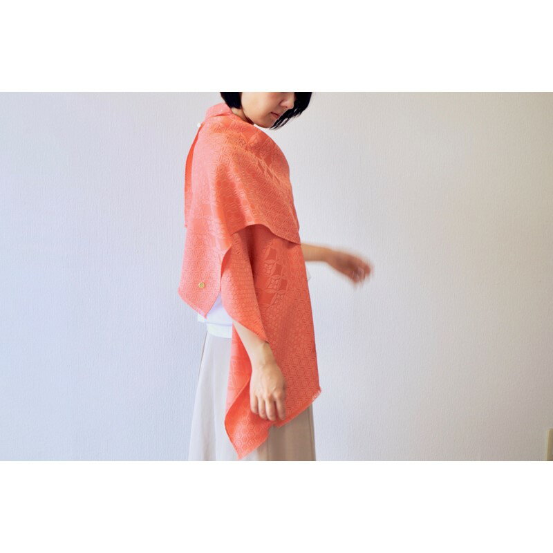 【着回しできるシルクストール】フィルタンゴ ストール　吉祥柄ボタン付きプラムピンク　洗えるシルク、お祝いギフトにも。 シルク ファッション 洗える ギフト 贈り物 ふるさと納税シルクストール ふるさと納税 ストール